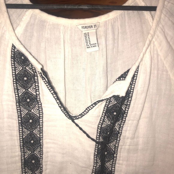 Cream blouse with detailing - Picture 4 of 4